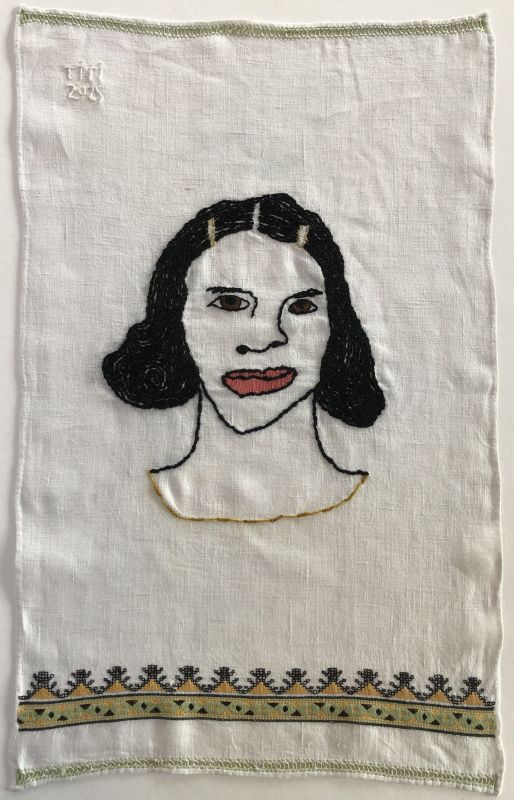 meisje met haarspeldjes